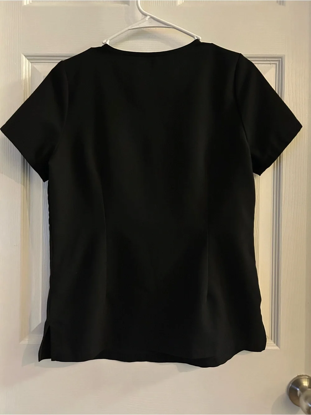 Mandala black one pocket v neck scrub top - Picture 3 of 3